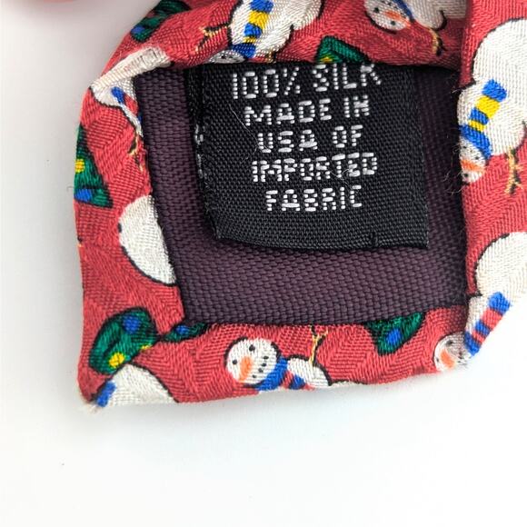 Vintage FN Mens Tie Silk Snowman Christmas Tree Novelty Print Red Made in USA - Picture 6 of 8